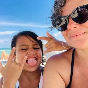 Meet your Posher, Talía